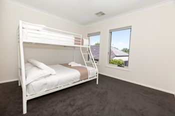 Brand New Townhouse - Sydneys Hotel 2