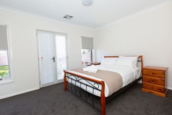 Brand New Townhouse - Sydneys Hotel 5
