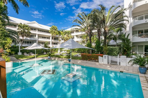 Poolside Apt In Alamanda Beachfront Resort 41 - Sydneys Hotel 5
