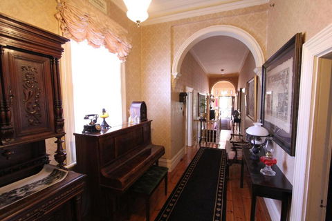 Palm House - Sydneys Hotel 4