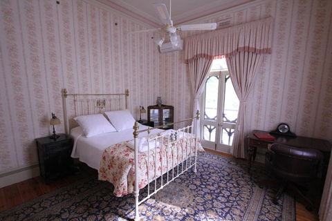Palm House - Sydneys Hotel 2