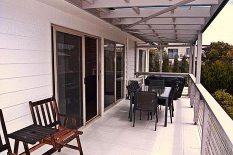 Valkei - Sydneys Hotel 4