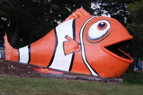 Lakes Caravilla Caravan Park - Sydneys Hotel 2