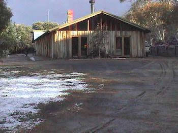 Rivergum Lodge - Sydneys Hotel 0