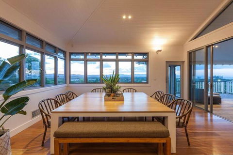Vantage Over Byron - Sydneys Hotel 6