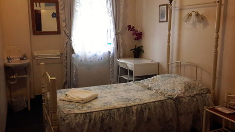 Annies Shandon Inn - Sydneys Hotel 5