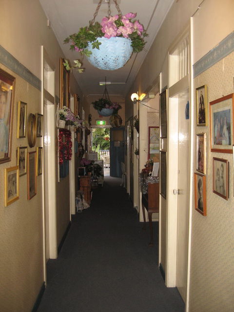 Annies Shandon Inn - Sydneys Hotel 0