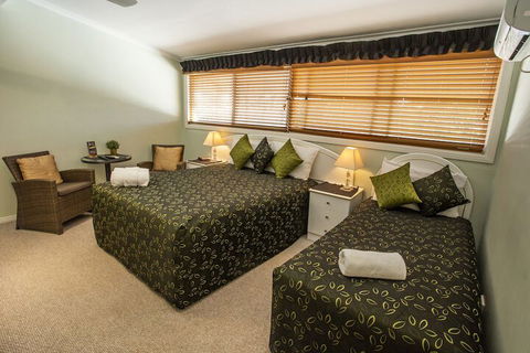 Ainslie Manor B&B - Sydneys Hotel 5