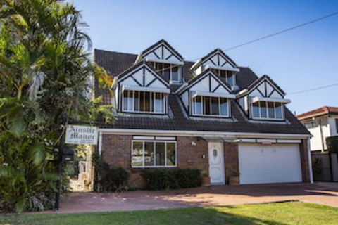 Ainslie Manor B&B - Sydneys Hotel 0