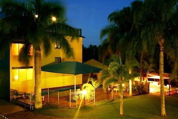 Sky View Units - Sydneys Hotel 3