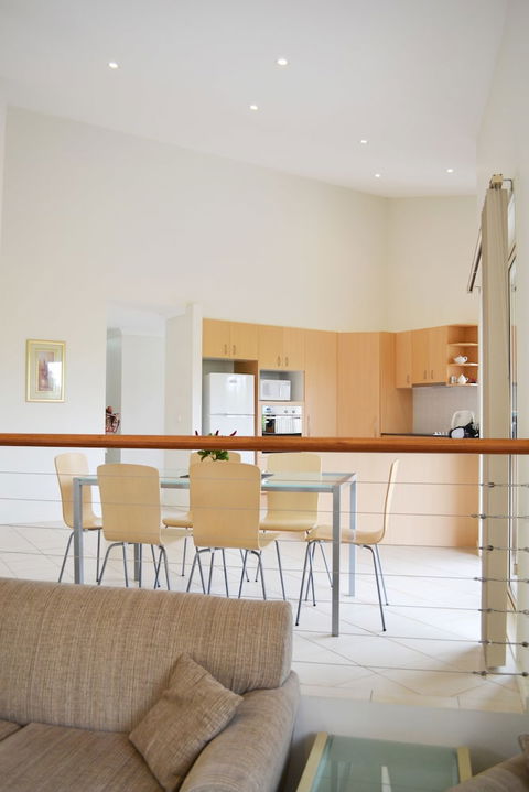 Parker By The Sea - Sydneys Hotel 4