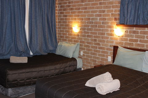 Acacia Motor Inn Armidale - Sydneys Hotel 3