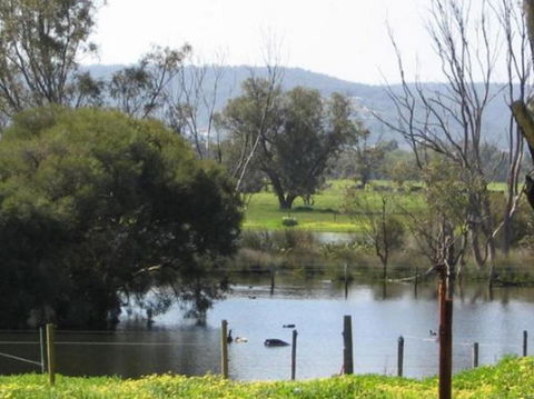 Armadale Farmstay Bed & Breakfast - Sydneys Hotel 4