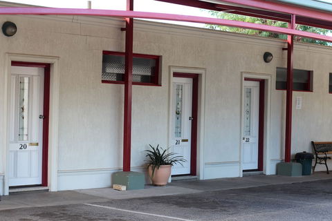 Hume Inn Motel - Sydneys Hotel 2