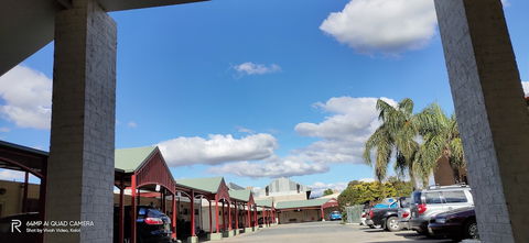 Hume Inn Motel - Sydneys Hotel 1