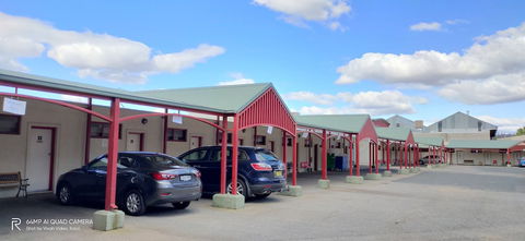 Hume Inn Motel - Sydneys Hotel 0