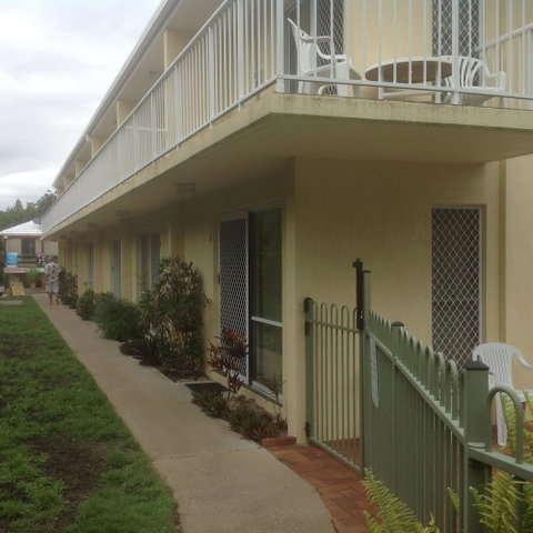 Bayshores Holiday Apartments - Sydneys Hotel 0