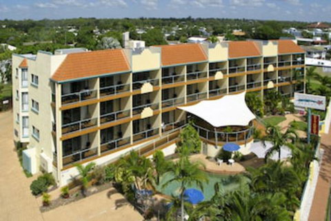 Shelly Bay Resort - Sydneys Hotel 0