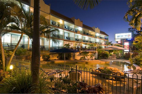 Shelly Bay Resort - Sydneys Hotel 1