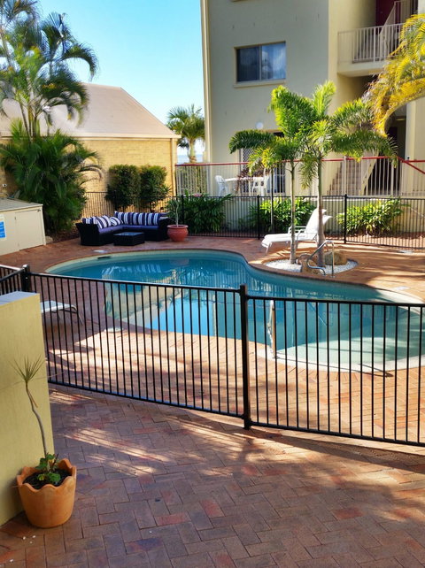 Santalina On Hervey Bay - Sydneys Hotel 2