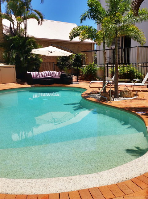 Santalina On Hervey Bay - Sydneys Hotel 3
