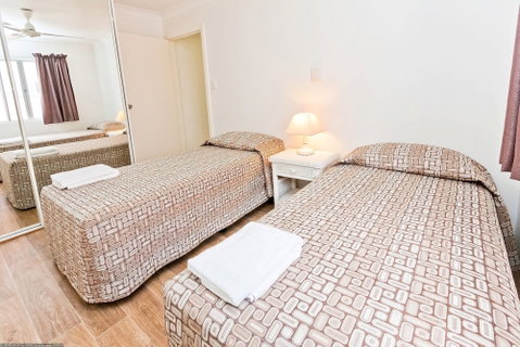 Silver Sands Apartments - Sydneys Hotel 6
