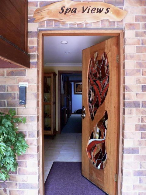 Artisan Spa Views - Sydneys Hotel 2