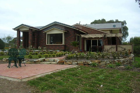 Mt Bold Estate - Sydneys Hotel 2