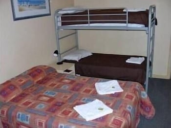 Jurien Bay Hotel - Sydneys Hotel 6