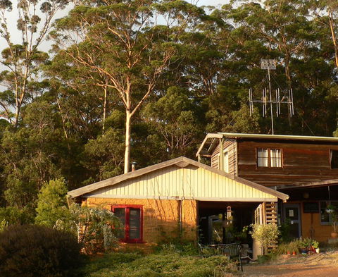 Bombina Cottages - Sydneys Hotel 1