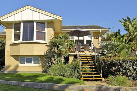 Bay 10 Accommodation - Sydneys Hotel 3