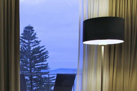 Bay 10 Accommodation - Sydneys Hotel 4