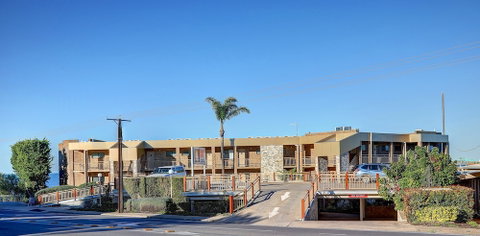 Limani Port Lincoln - Sydneys Hotel 0