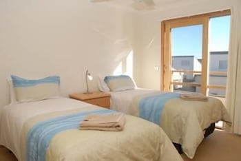 The Lakes Apartments - Sydneys Hotel 6