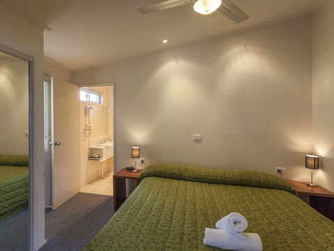 NRMA Eastern Beach Holiday Park - Sydneys Hotel 2