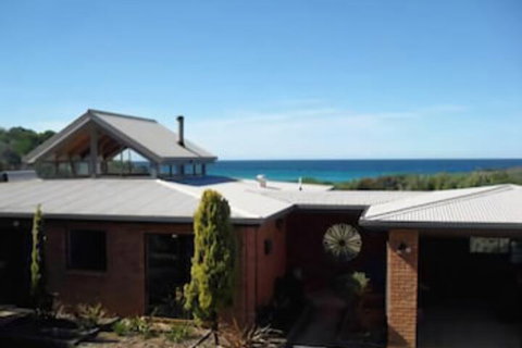 Sandpiper Ocean Cottages - Sydneys Hotel 1