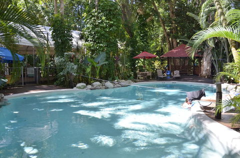 PKs Jungle Village - Hostel - Sydneys Hotel 2