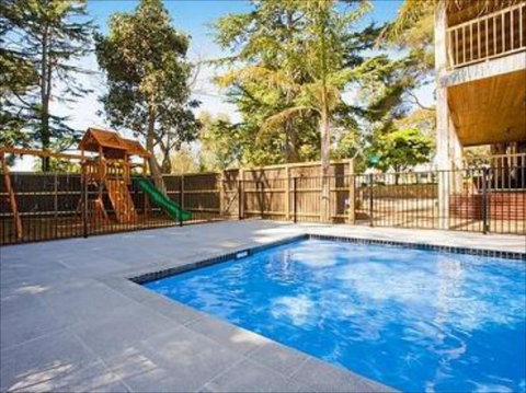 Phillip Island Accommodation - Sydneys Hotel 4