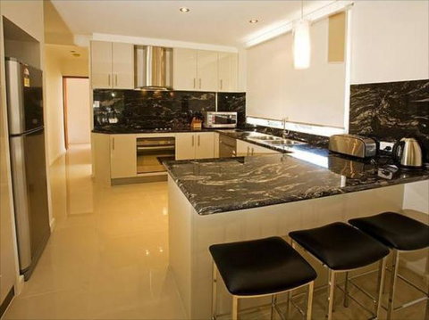 Phillip Island Accommodation - Sydneys Hotel 3