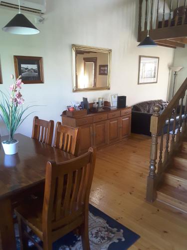 The Dove Cote - Sydneys Hotel 3