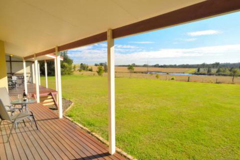 The Residence At Elbourne Wines - Sydneys Hotel 3