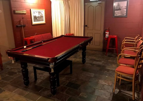 Cottonwood Lodge - Sydneys Hotel 1