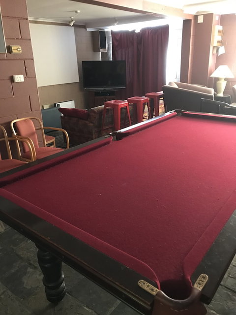 Cottonwood Lodge - Sydneys Hotel 2