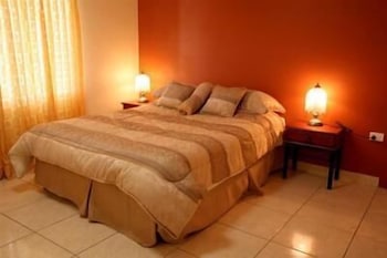Atherton Holiday Park - Sydneys Hotel 5