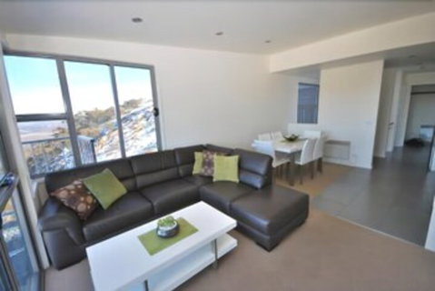 Mountain Dreaming - Sydneys Hotel 1