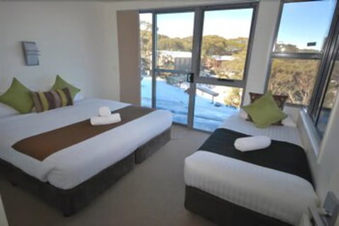Mountain Dreaming - Sydneys Hotel 2