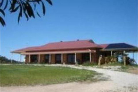 Clare View Accommodation - Sydneys Hotel 2