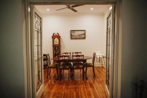 Cooke Cottage - Sydneys Hotel 6