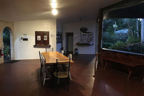 Alstonville Country Cottages - Sydneys Hotel 6