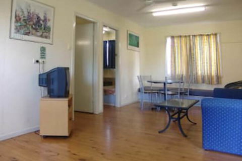 Park Beach Cabins - Sydneys Hotel 5